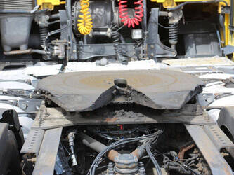 2013-volvo-fh420-1448862-46890251