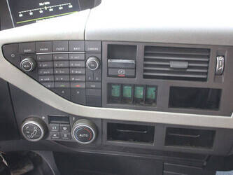 2013-volvo-fh420-1448862-46890268