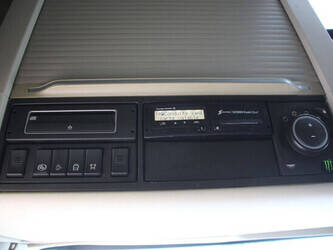 2013-volvo-fh420-1448862-46890271