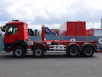 2018-mercedes-benz-arocs-1448865-46890381