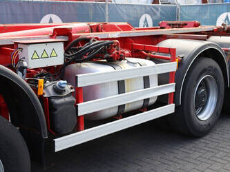 2018-mercedes-benz-arocs-1448865-46890406