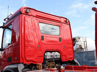 2018-mercedes-benz-arocs-1448865-46890411