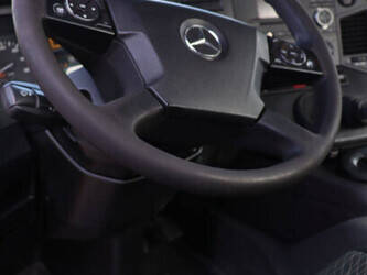 2018-mercedes-benz-arocs-1448865-46890421