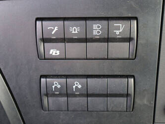 2018-mercedes-benz-arocs-1448865-46890431