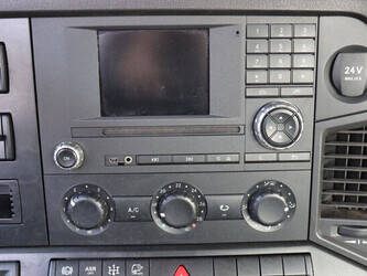 2018-mercedes-benz-arocs-1448865-46890432