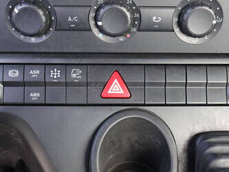 2018-mercedes-benz-arocs-1448865-46890433