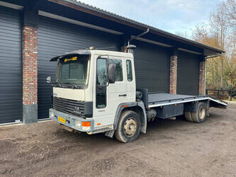 صورة ل شاحنات مسطحة 1986 فولفو FL611