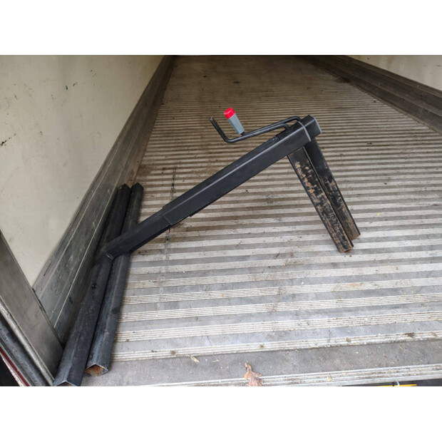 2010 VAN VEEN OTHERS-46891359