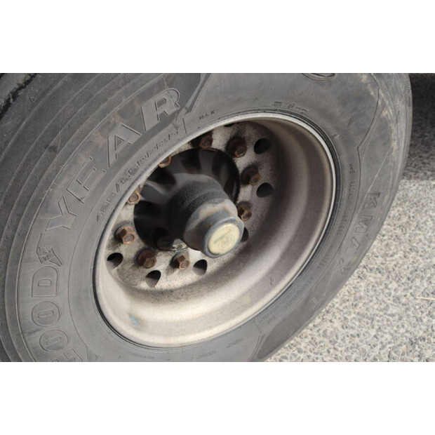 2002 Floor FLO-12-20K1-46891714