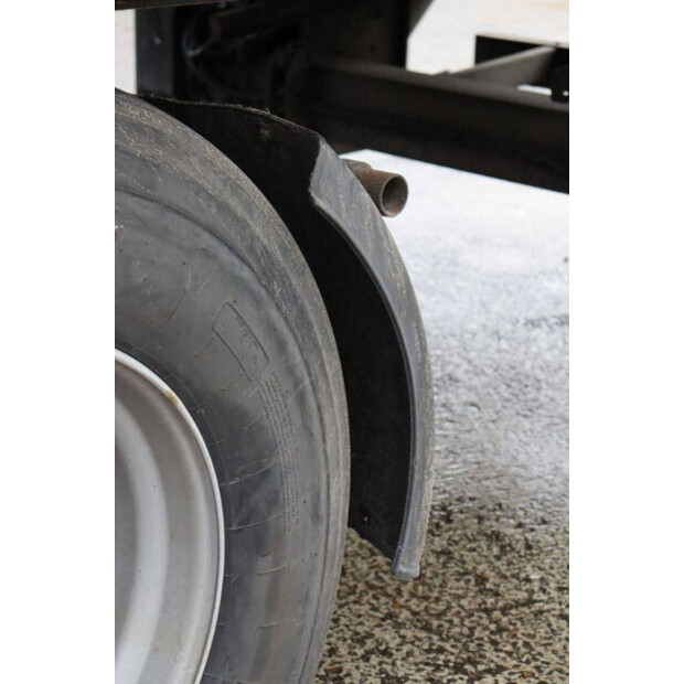 2002 HTF HZO32-46891756