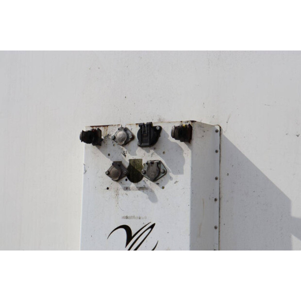 2011 Jumbo D0270SE-46892311