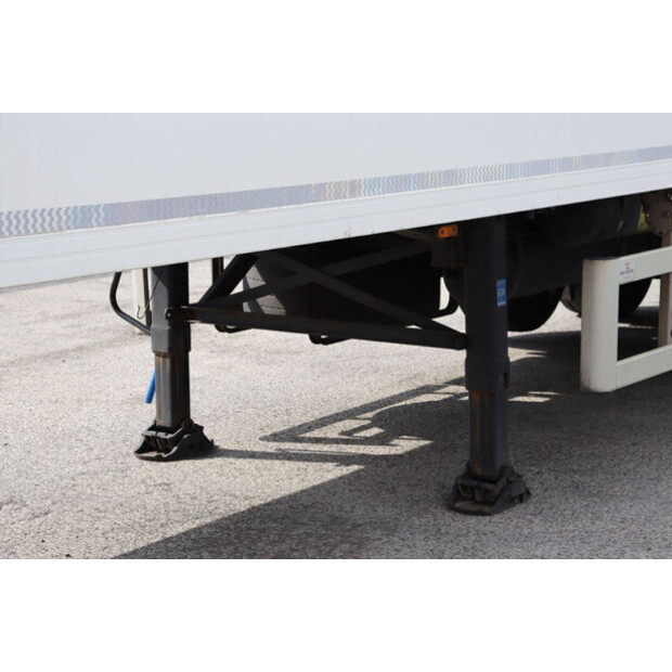 2011 Jumbo D0270SE-46892312