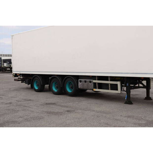 2011 Jumbo D0270SE-46892333