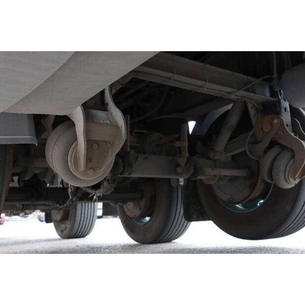 2011 Jumbo D0270SE-46892340