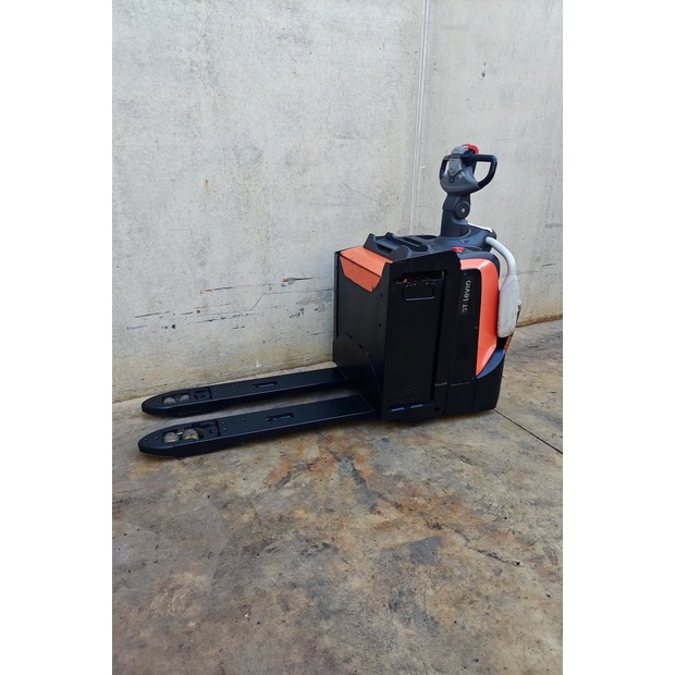 2017 BT LPE 250-46899907