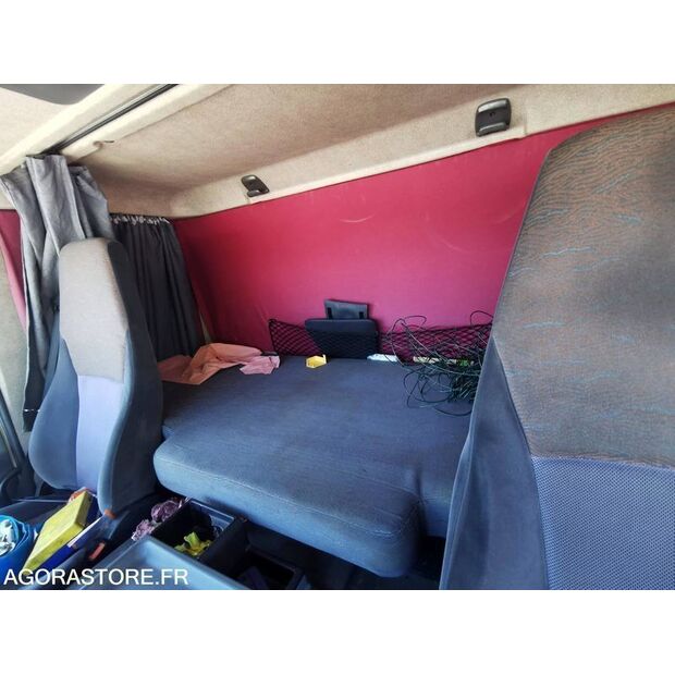 2004 Renault PREMIUM-46906306