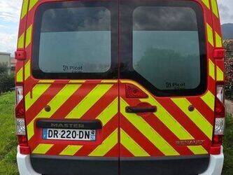 2015-renault-master-1448996-46906410