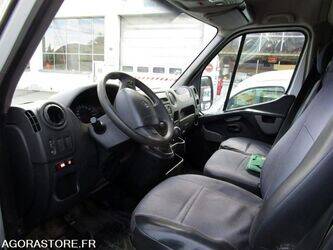 2014-renault-master-1449012-46906740