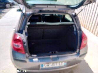 2009-renault-clio-1449024-46907071