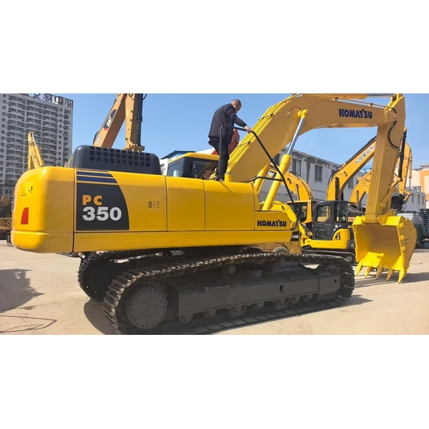 2023 كوماتسو PC350-46908245