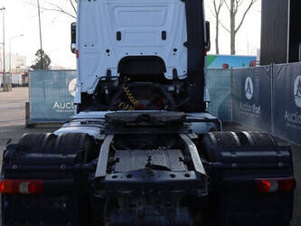 2015-mercedes-benz-actros-1449046-46909507