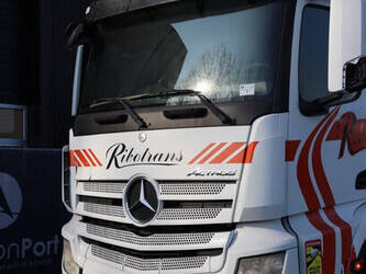 2015-mercedes-benz-actros-1449046-46909512