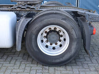 2015-mercedes-benz-actros-1449046-46909520