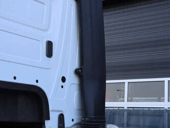 2015-mercedes-benz-actros-1449046-46909527