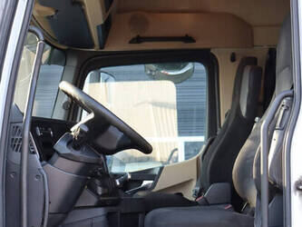 2015-mercedes-benz-actros-1449046-46909537