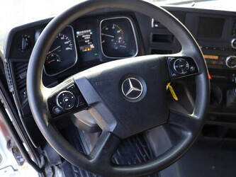 2015-mercedes-benz-actros-1449046-46909555