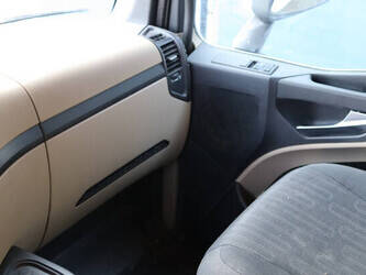 2015-mercedes-benz-actros-1449046-46909558