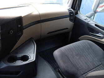 2015-mercedes-benz-actros-1449046-46909563