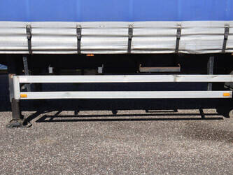 2004-pacton-t3-001-1449047-46909587