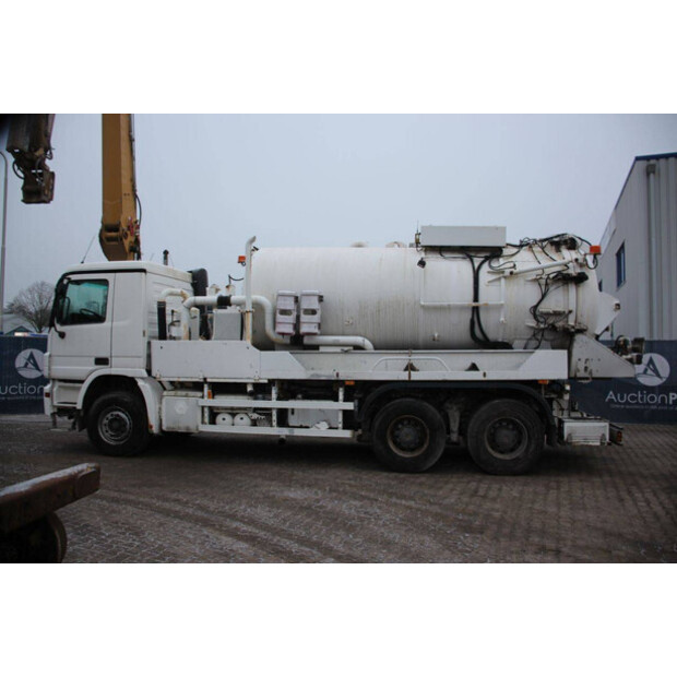 2008 Mercedes-Benz 930.24-46909990