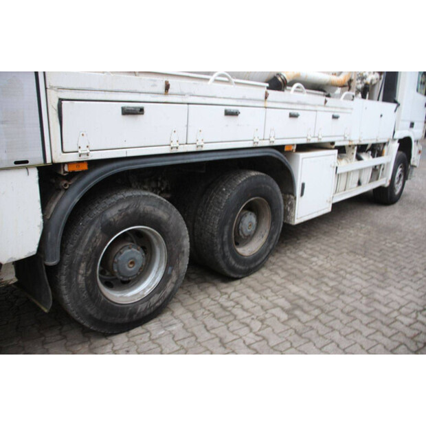 2008 Mercedes-Benz 930.24-46910012