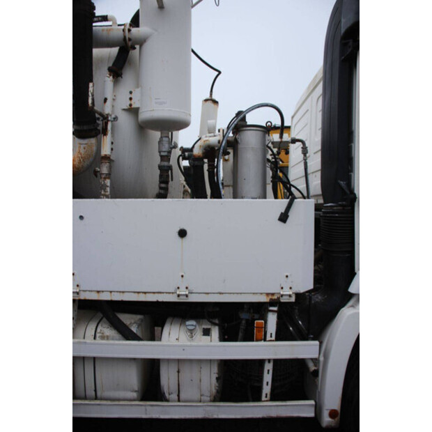 2008 Mercedes-Benz 930.24-46910013