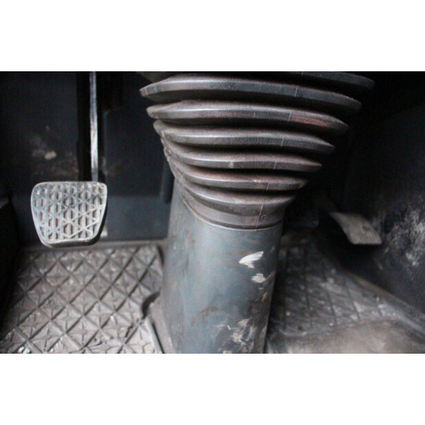 2008 Mercedes-Benz 930.24-46910017