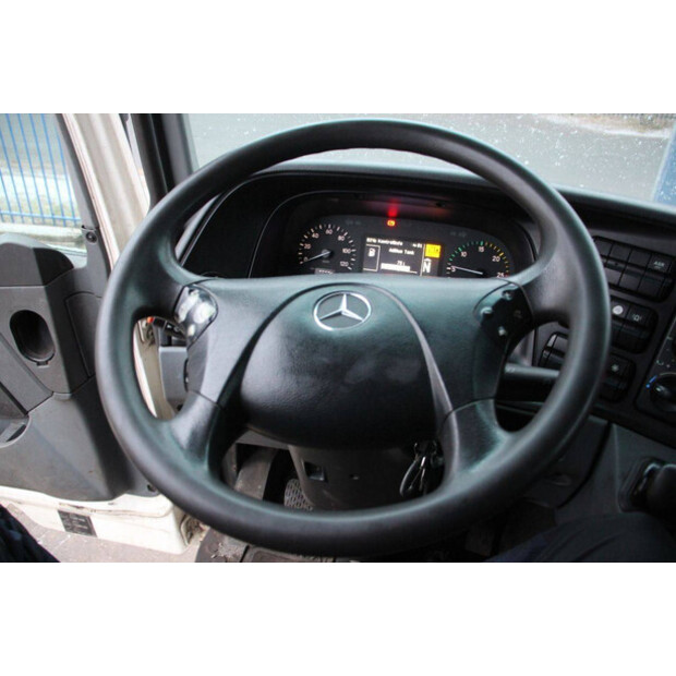 2008 Mercedes-Benz 930.24-46910023