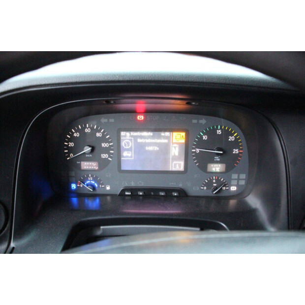 2008 Mercedes-Benz 930.24-46910024