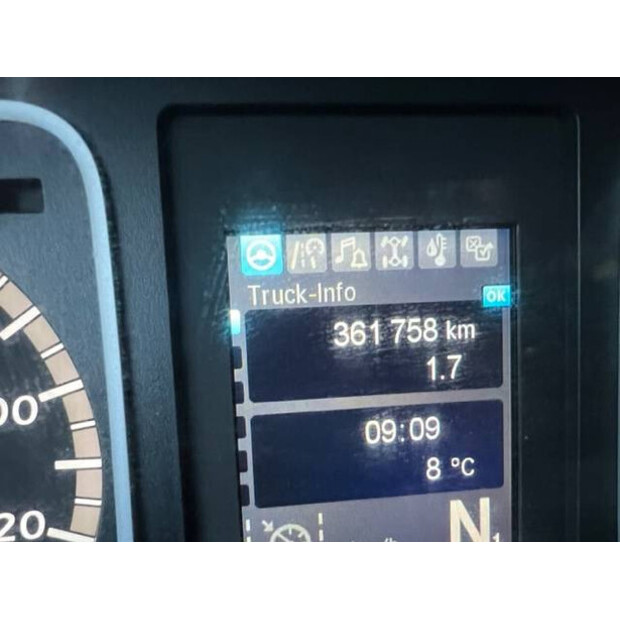 2016 Mercedes-Benz 1327-46910184