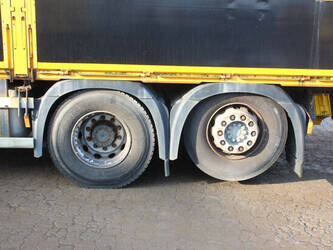 2014-mercedes-benz-antos-2540-1449068-46910383