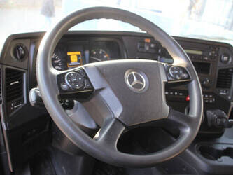 2014-mercedes-benz-antos-2540-1449068-46910403