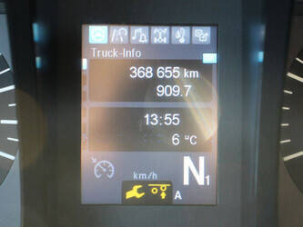 2014-mercedes-benz-antos-2540-1449068-46910407