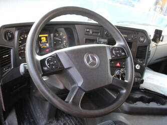 2014-mercedes-benz-antos-2540-1449069-46910449