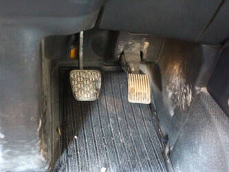 2014-mercedes-benz-antos-2540-1449070-46910489