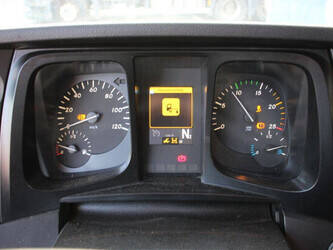 2014-mercedes-benz-antos-2540-1449070-46910492