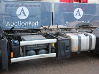 2016-mercedes-benz-antos-2533-1449075-46910690