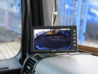 2016-mercedes-benz-antos-2533-1449075-46910706