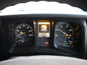 2016-mercedes-benz-antos-2533-1449075-46910710