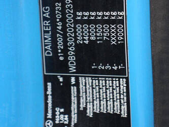 2016-mercedes-benz-antos-2533-1449075-46910713